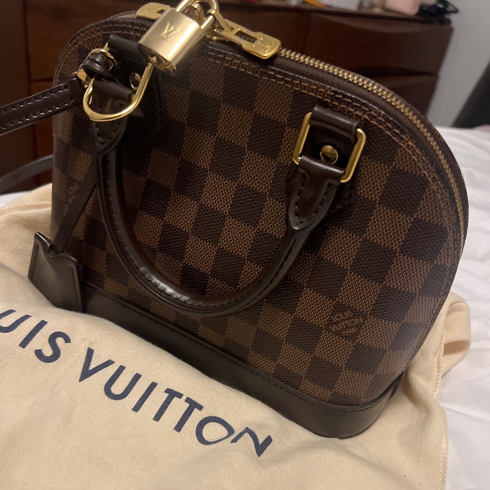Louis Vuitton bb alma